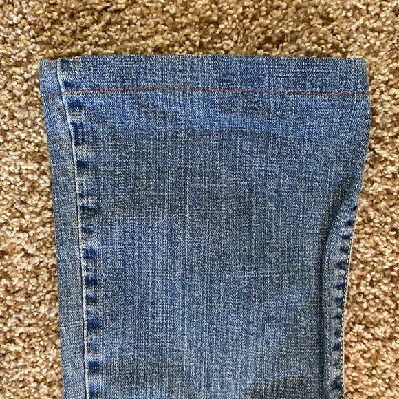 Levi’s Boot Cut Jeans - Picture 11 of 11